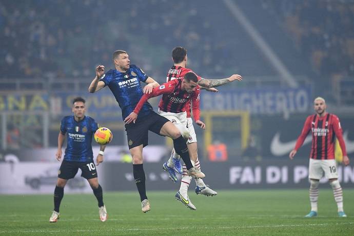 Soi kèo phạt góc Inter Milan vs AC Milan, 1h45 ngày 23/9